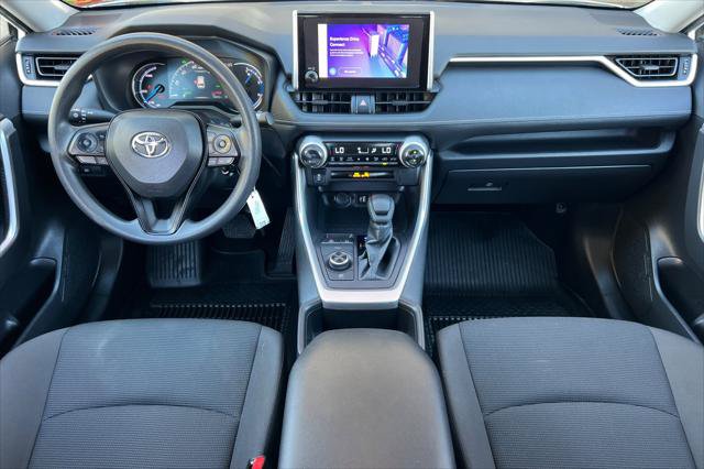 Certified 2023 Toyota RAV4 LE AWD/4WD image 3