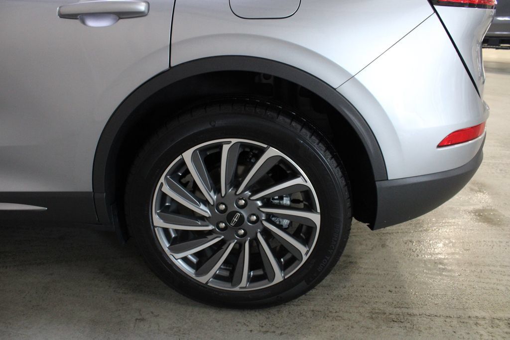 Used 2023 Lincoln Corsair Reserve w/ Equipment Group 201A AWD/4WD image 29