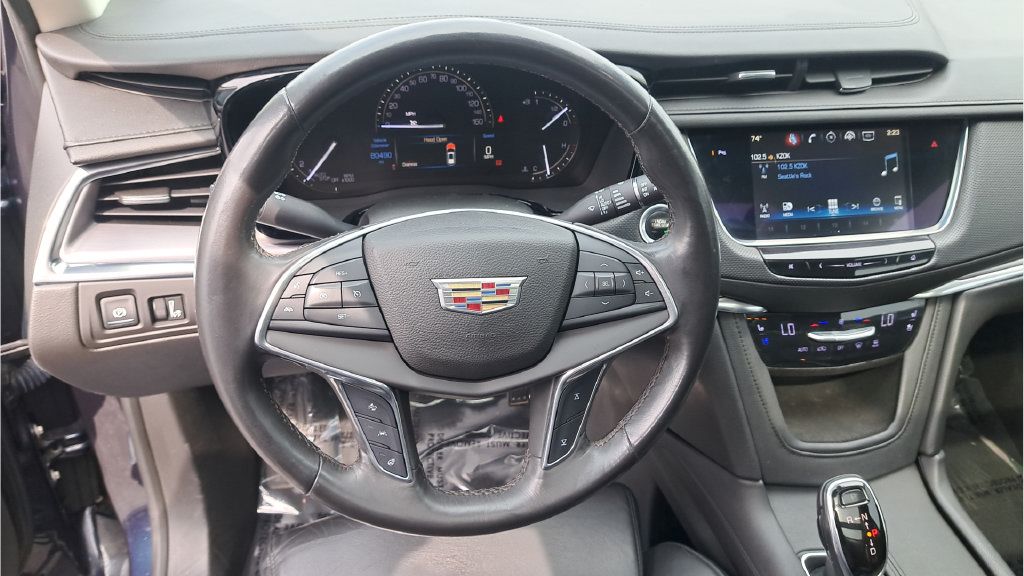 Used 2017 Cadillac XT5 Premium Luxury AWD/4WD image 12