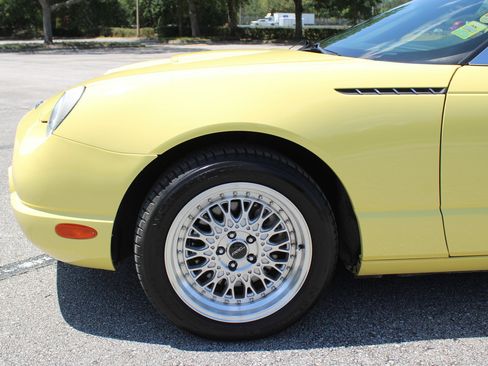 Used 2002 Ford Thunderbird RWD image 28