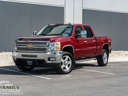 Used 2014 Chevrolet Silverado 2500 LTZ w/ LTZ Plus Package image 1