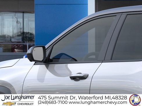 New 2026 Chevrolet Equinox LT w/ Safety and Technology Package FWD image 12