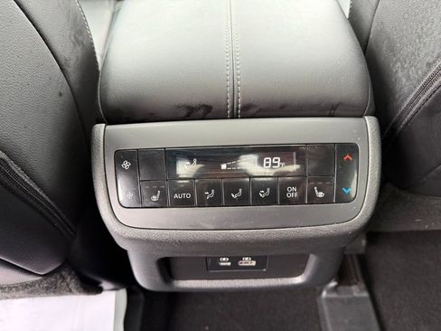 Used 2024 Nissan Pathfinder SL w/ SL Premium Package image 17