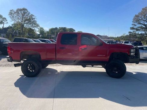 Used 2007 Chevrolet Silverado 2500 LT w/ Suspension Package, Off-Road AWD/4WD image 8