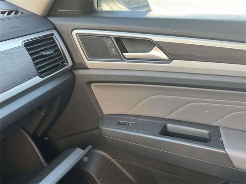 Certified 2023 Volkswagen Atlas SE image 34