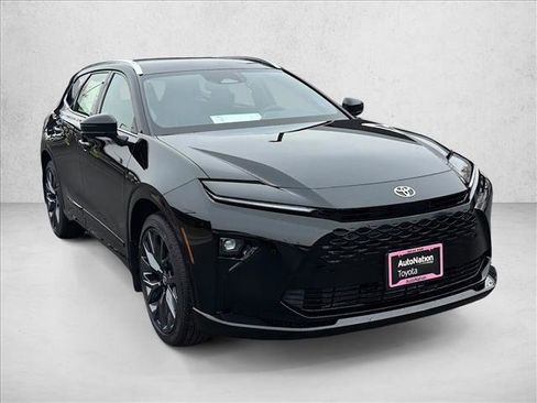 New 2025 Toyota Crown Signia image 3