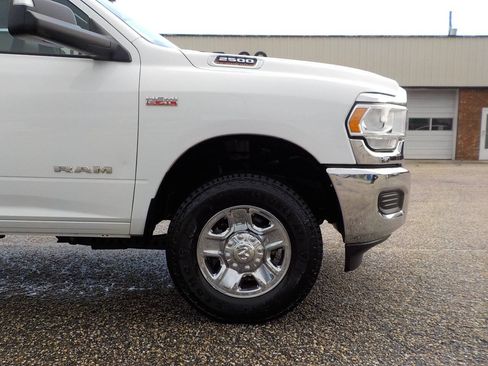 Used 2022 RAM 2500 Tradesman w/ Chrome Appearance Group AWD/4WD image 10