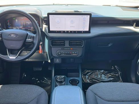Certified 2025 Ford Maverick XL FWD image 8