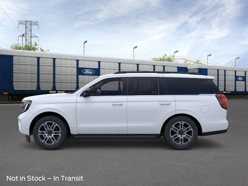 New 2026 Ford Expedition Active AWD/4WD image 3