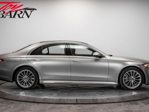 Used 2022 Mercedes-Benz S 580 4MATIC Sedan image 6