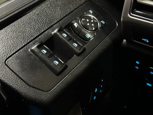 Used 2018 Ford F150 Platinum w/ Equipment Group 701A Luxury AWD/4WD image 32