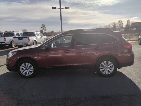 Used 2016 Subaru Outback 2.5i Premium image 8