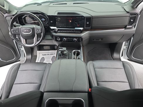 Used 2023 GMC Sierra 1500 SLT w/ SLT Premium Package AWD/4WD image 9