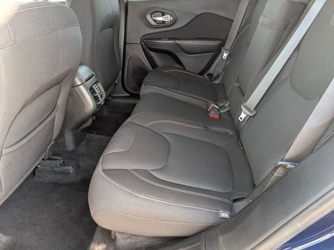 Used 2016 Jeep Cherokee Latitude w/ Cold Weather Group image 41