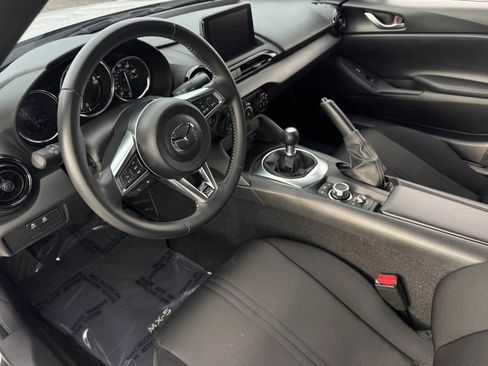 Used 2021 MAZDA MX-5 Miata Sport image 19