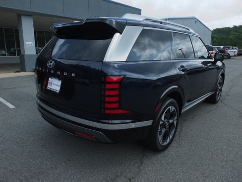 Used 2026 Hyundai Palisade Limited FWD image 3