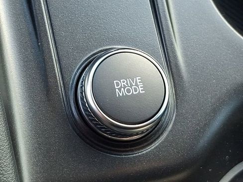 Used 2025 Ford Explorer ST image 29