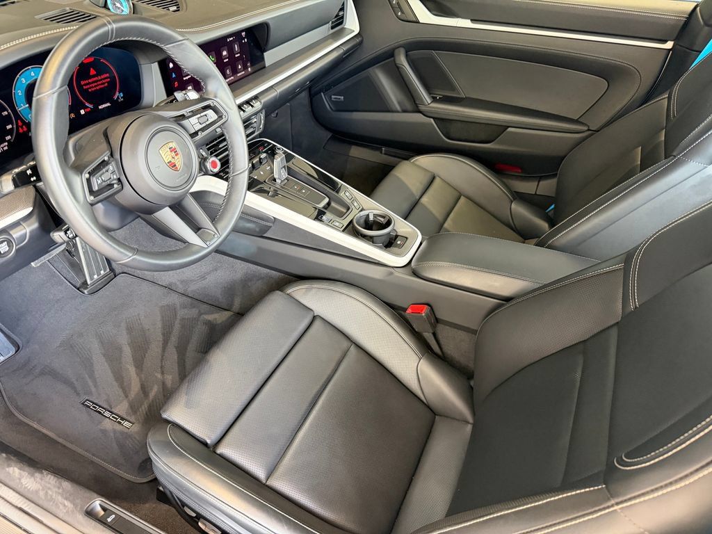 Certified 2025 Porsche 911 Carrera S RWD image 4