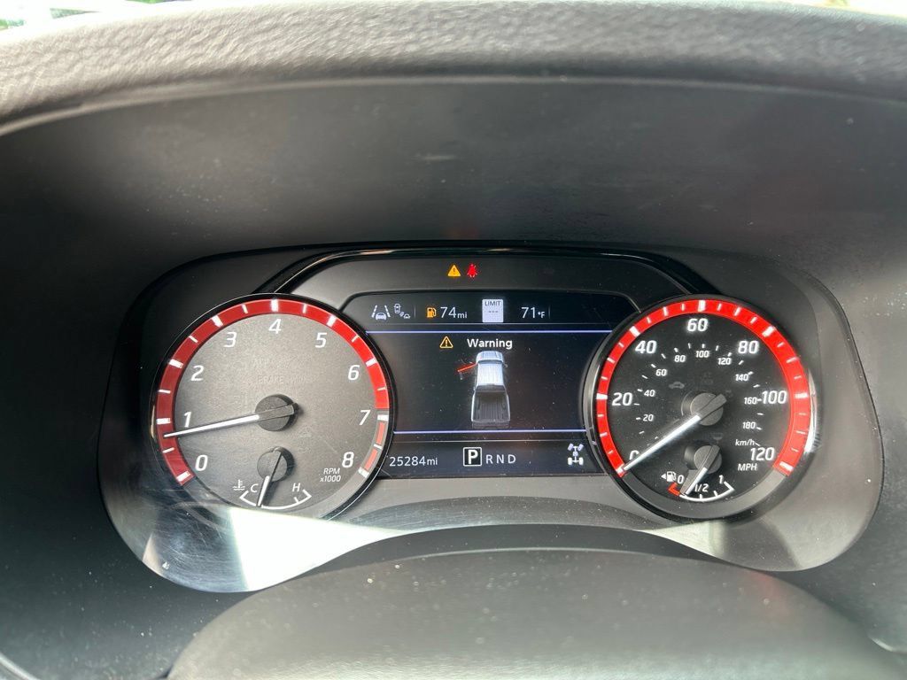 Used 2023 Nissan Frontier PRO-4X w/ Pro Convenience Package AWD/4WD image 16