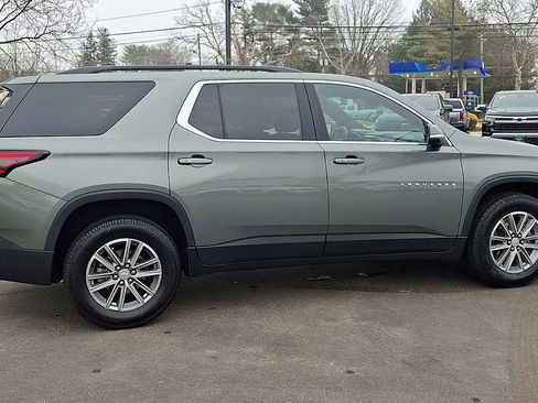 Certified 2022 Chevrolet Traverse LT image 3