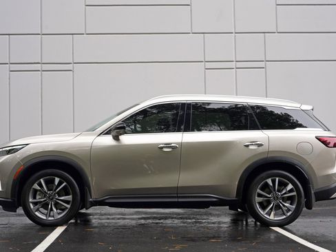 Used 2022 INFINITI QX60 Luxe w/ Cargo Package FWD image 8