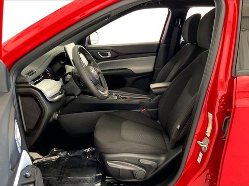 Used 2023 Jeep Compass Sport image 18