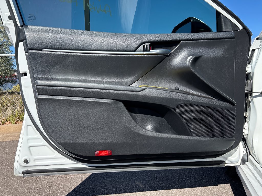 Used 2021 Toyota Camry SE FWD image 29