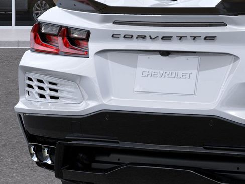 New 2025 Chevrolet Corvette E-Ray image 39
