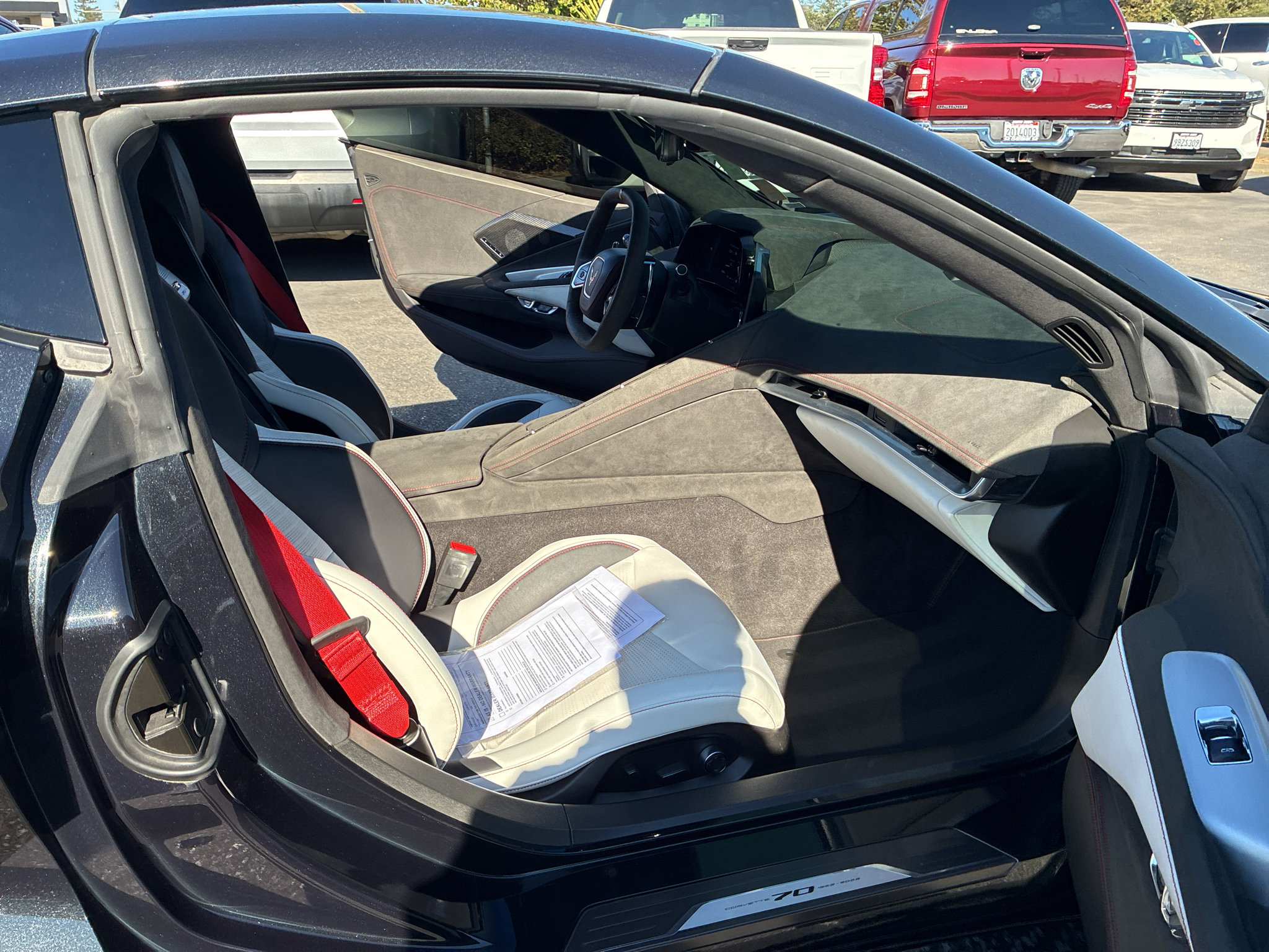 Used 2023 Chevrolet Corvette Stingray Premium Cpe w/ Z51 Performance Package RWD image 46