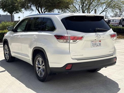 Used 2014 Toyota Highlander XLE AWD/4WD image 5