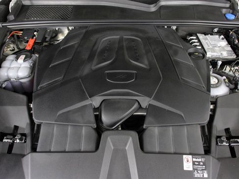 Used 2025 Porsche Cayenne E-Hybrid Coupe image 26