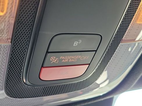 Certified 2025 Hyundai Elantra SEL FWD image 20