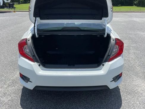Used 2018 Honda Civic EX-L image 4