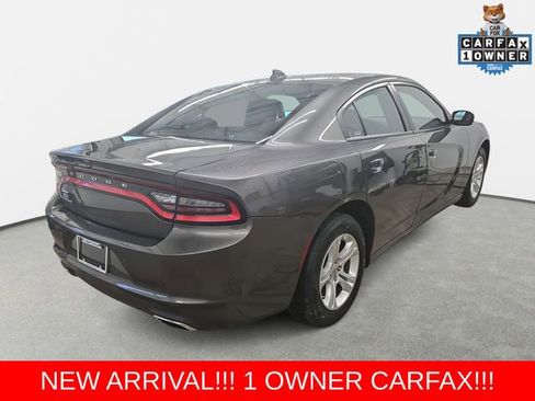 Used 2023 Dodge Charger SXT RWD image 3