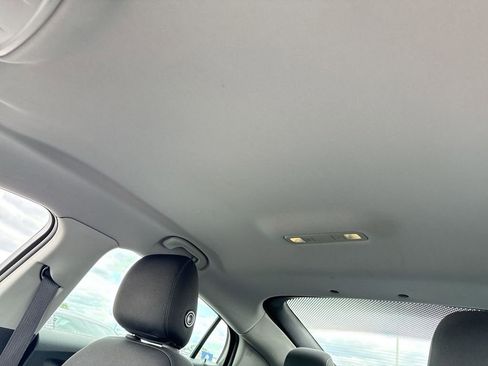 Used 2017 Chevrolet Volt LT FWD image 22
