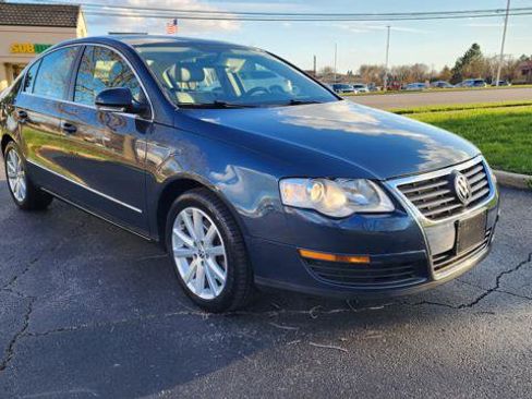 Used 2006 Volkswagen Passat 2.0T FWD image 8