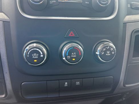 Used 2014 RAM 1500 Express image 32