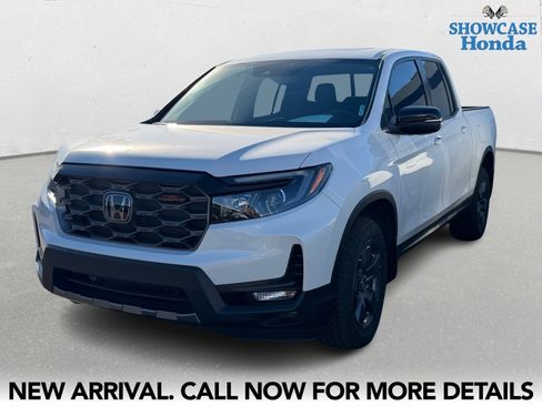 Used 2024 Honda Ridgeline TrailSport image 2