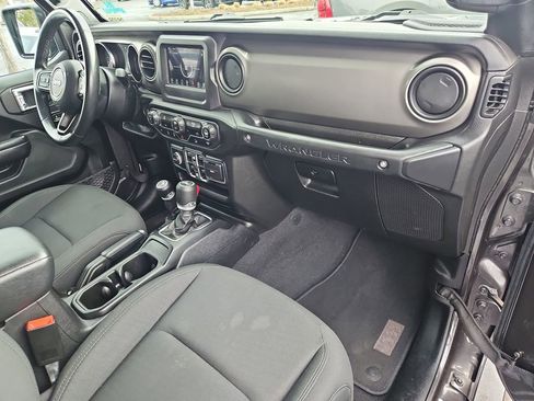 Used 2020 Jeep Wrangler Unlimited Sport S image 29