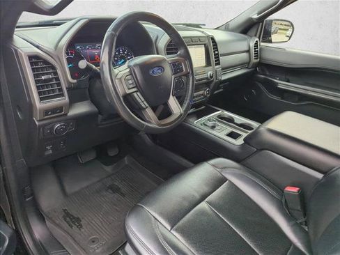 Used 2019 Ford Expedition XLT w/ Equipment Group 202A image 9
