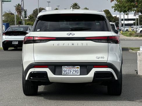 Used 2023 INFINITI QX60 Luxe w/ Cargo Package FWD image 5