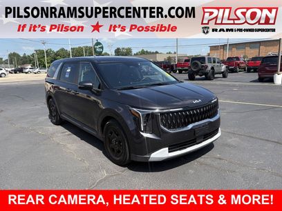 Used 2025 Kia Carnival