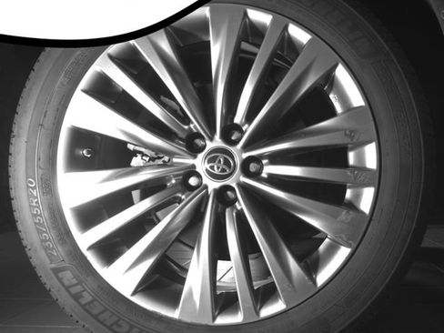 Used 2021 Toyota Highlander Platinum AWD/4WD image 31