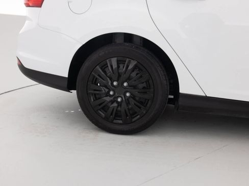 Used 2013 Ford Focus SE FWD image 21