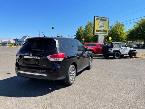 Used 2014 Nissan Pathfinder S image 4