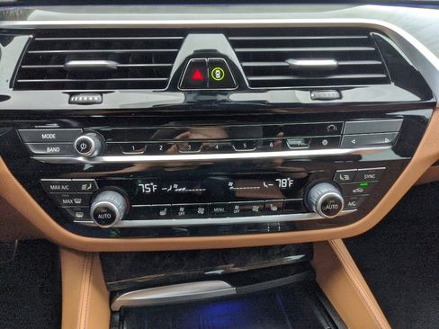 Used 2023 BMW 530i w/ M Sport Package image 28