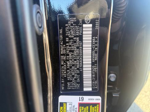 Used 2025 Toyota Camry LE image 27