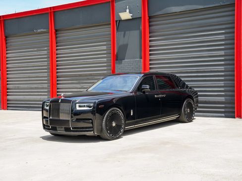 Used 2020 Rolls-Royce Phantom Extended Wheelbase RWD image 1