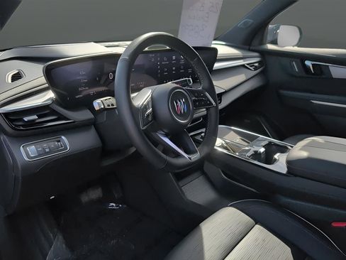 Used 2025 Buick Enclave Sport Touring image 9