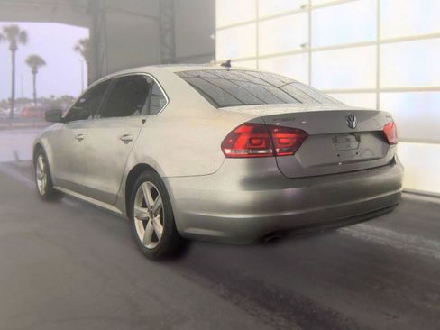 Used 2014 Volkswagen Passat 1.8T SE FWD image 6